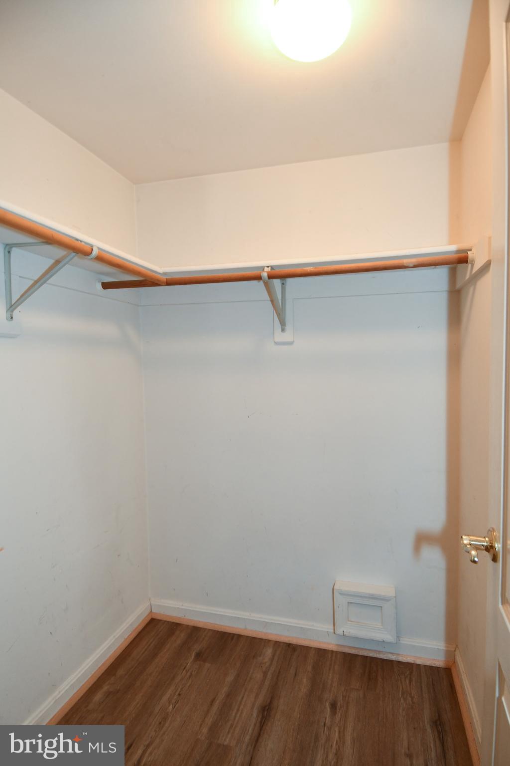 ROSE HILL FALLS - Residential