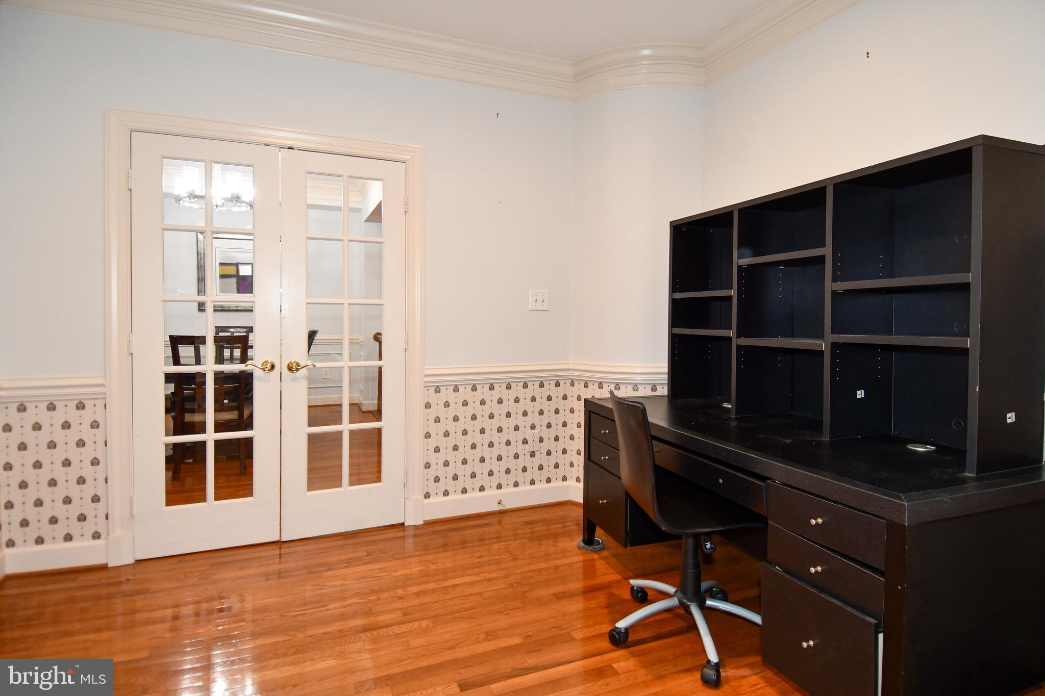 ROSE HILL FALLS - Residential