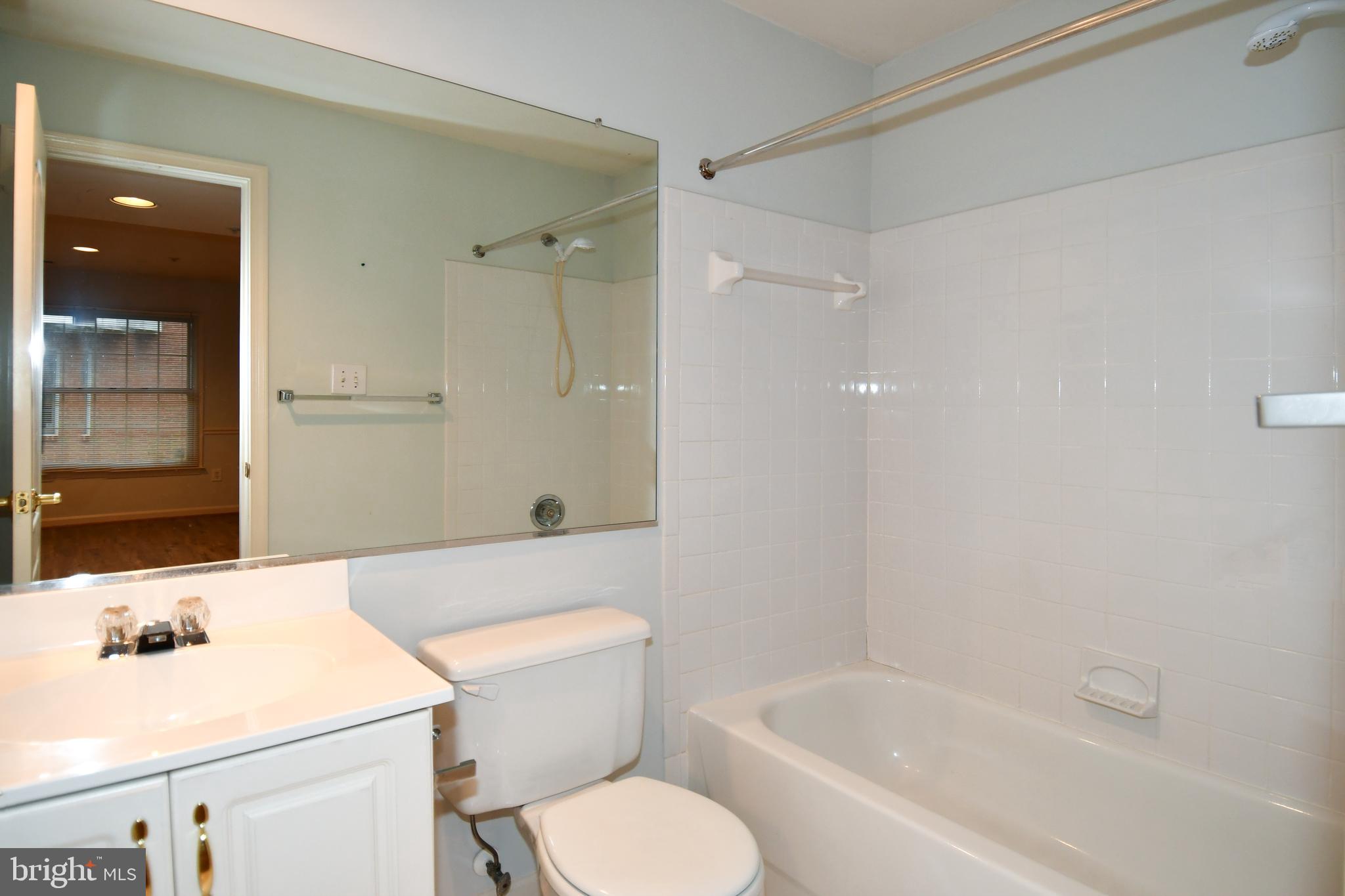 ROSE HILL FALLS - Residential