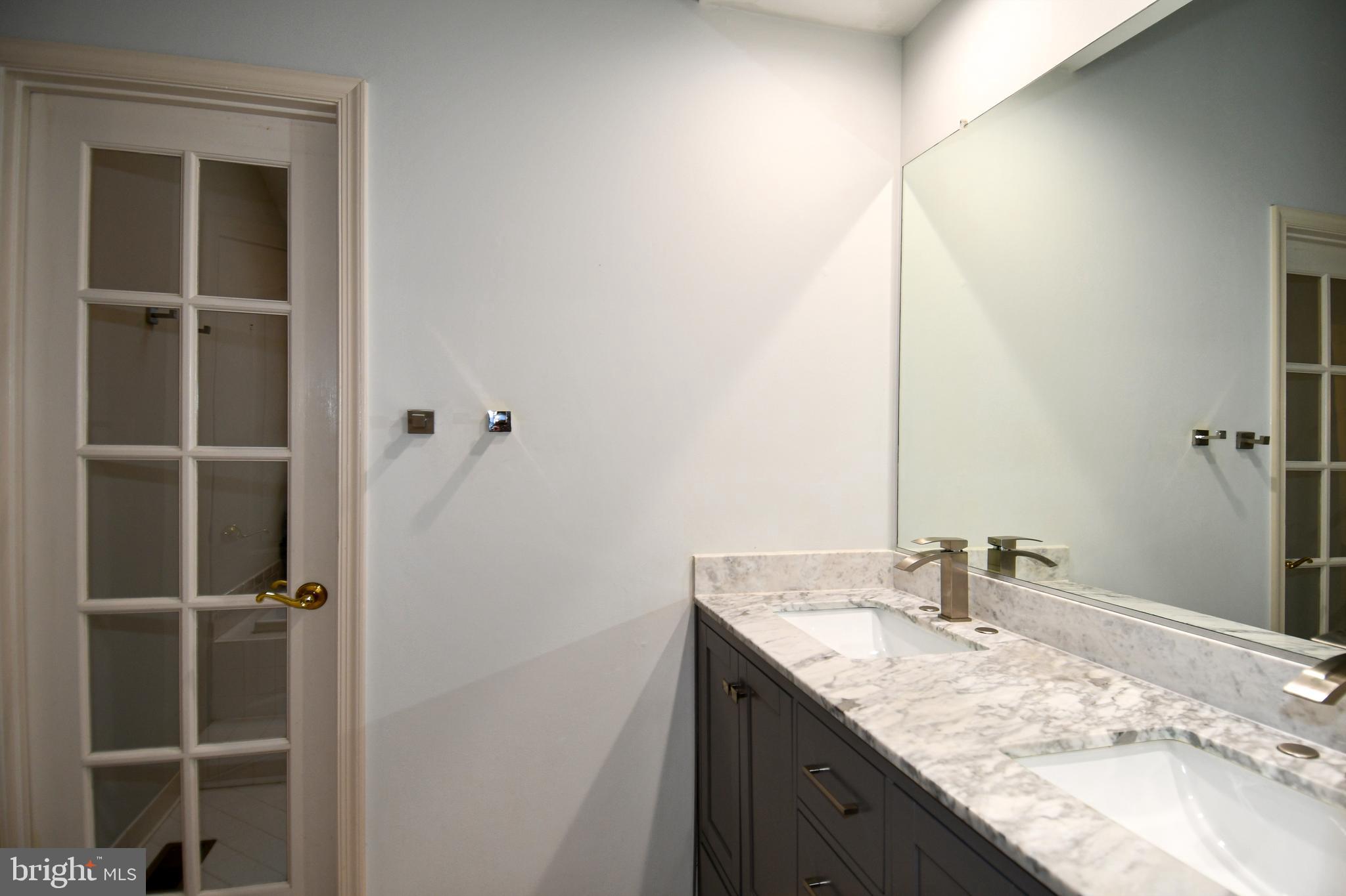 ROSE HILL FALLS - Residential