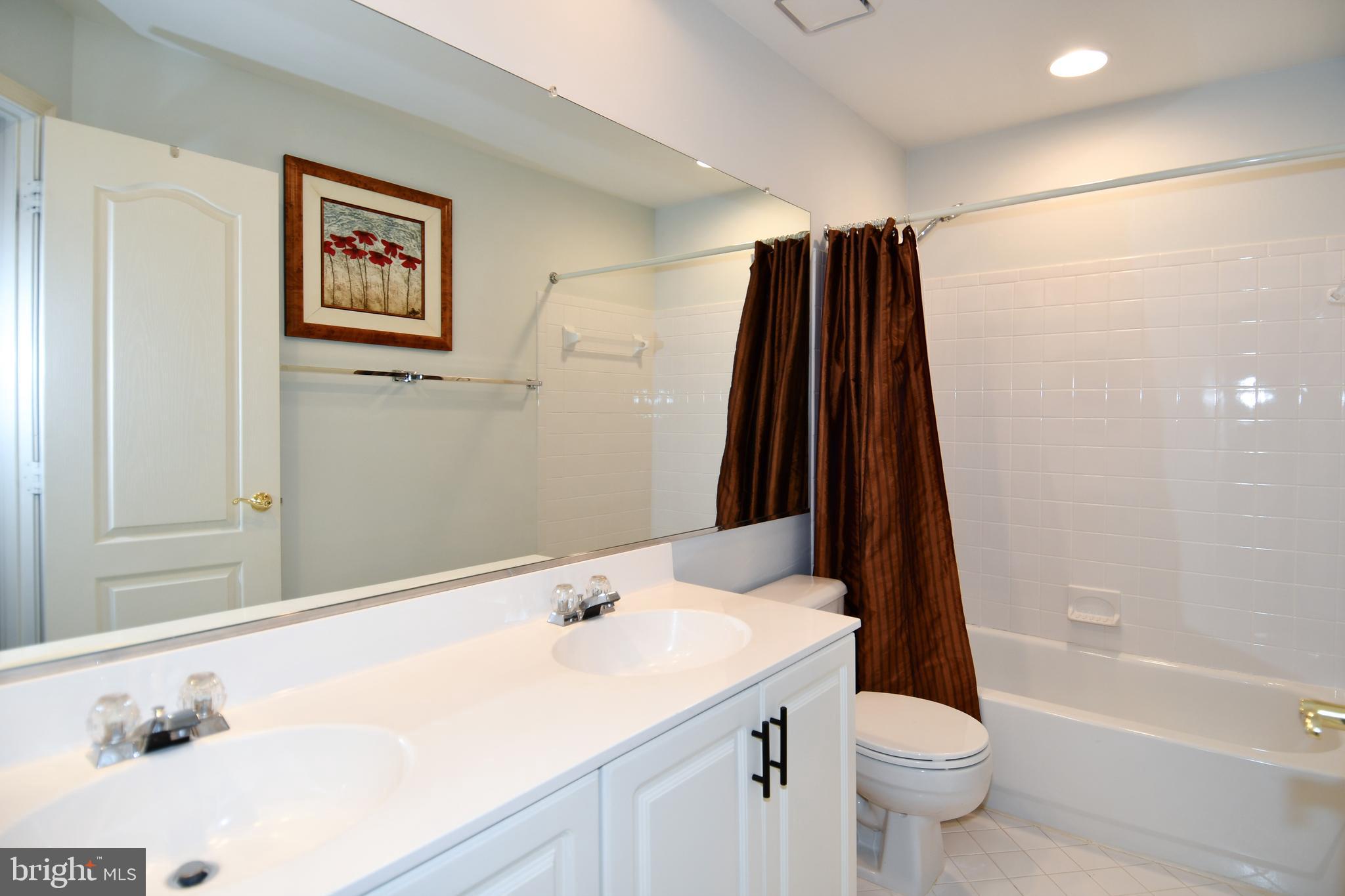 ROSE HILL FALLS - Residential