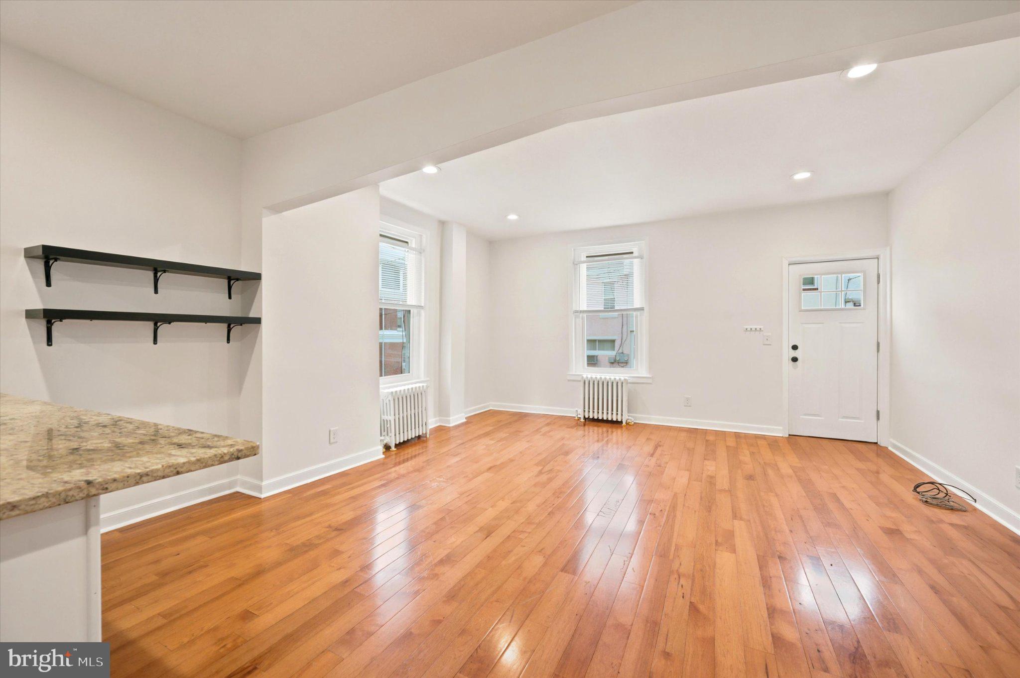 114 W SALAIGNAC STREET