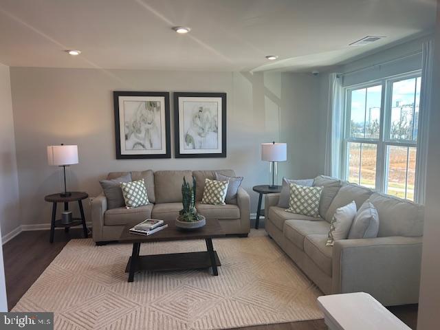 LAUREL PARK - Residential Lease