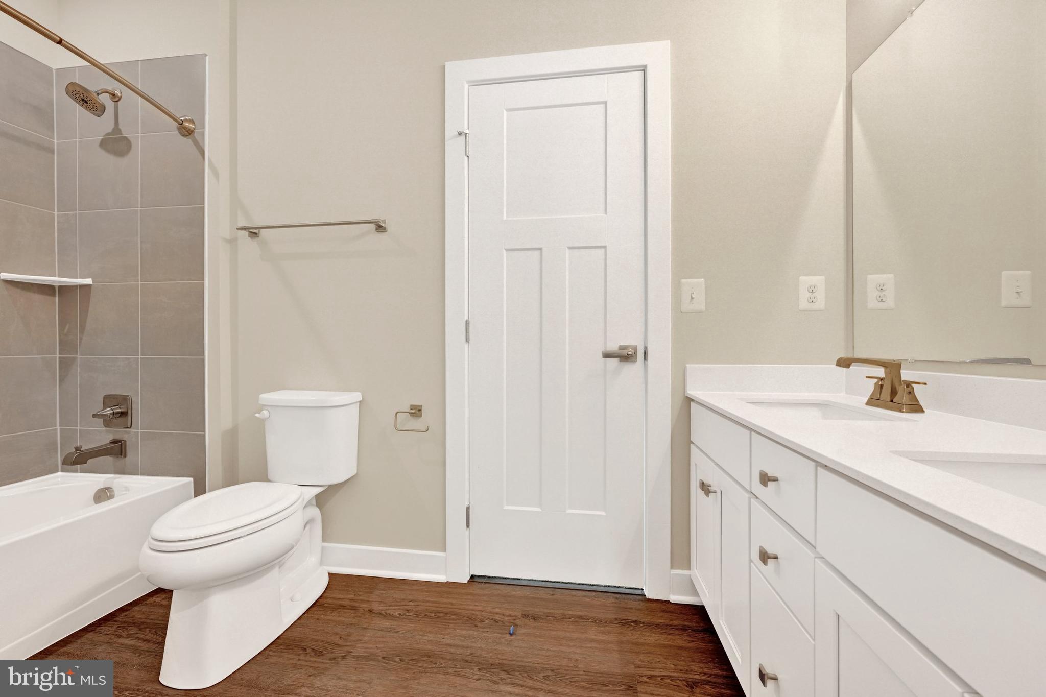 PERRY'S RETREAT - Residential