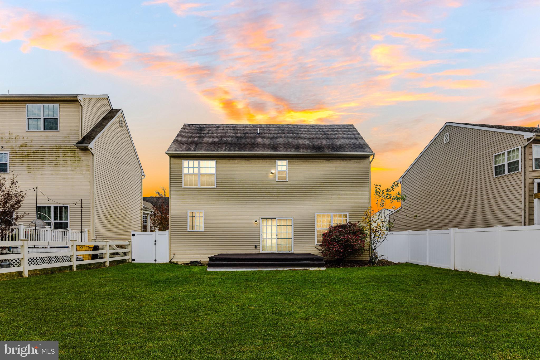 CARVEL BEACH - Residential