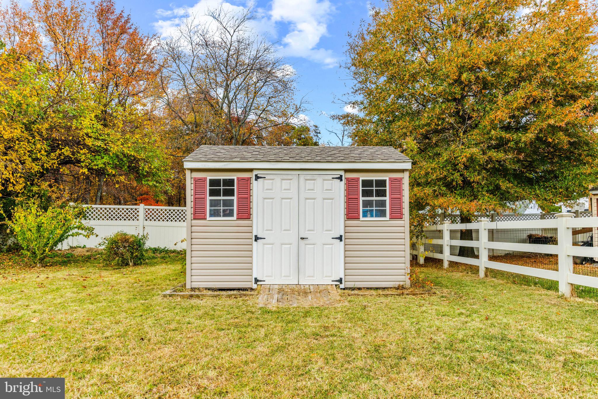 CARVEL BEACH - Residential