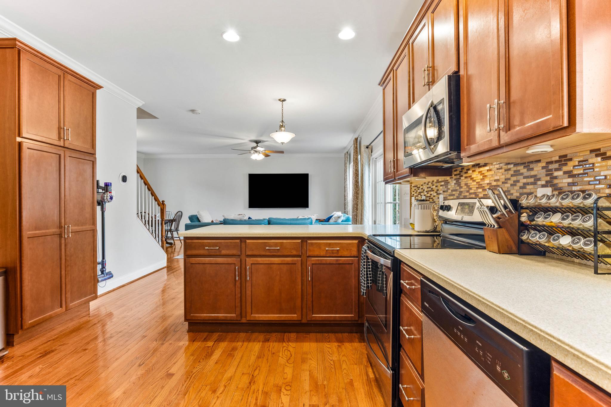 CARVEL BEACH - Residential