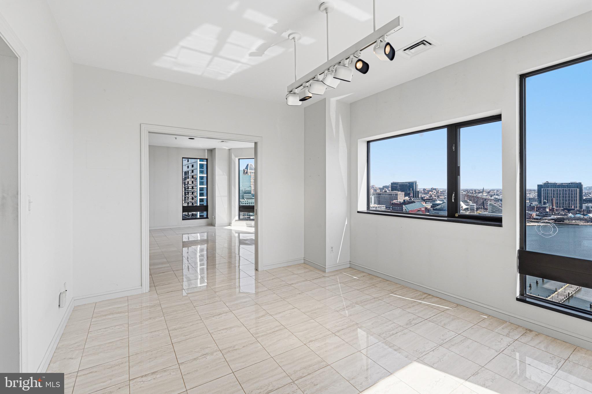 INNER HARBOR - Residential