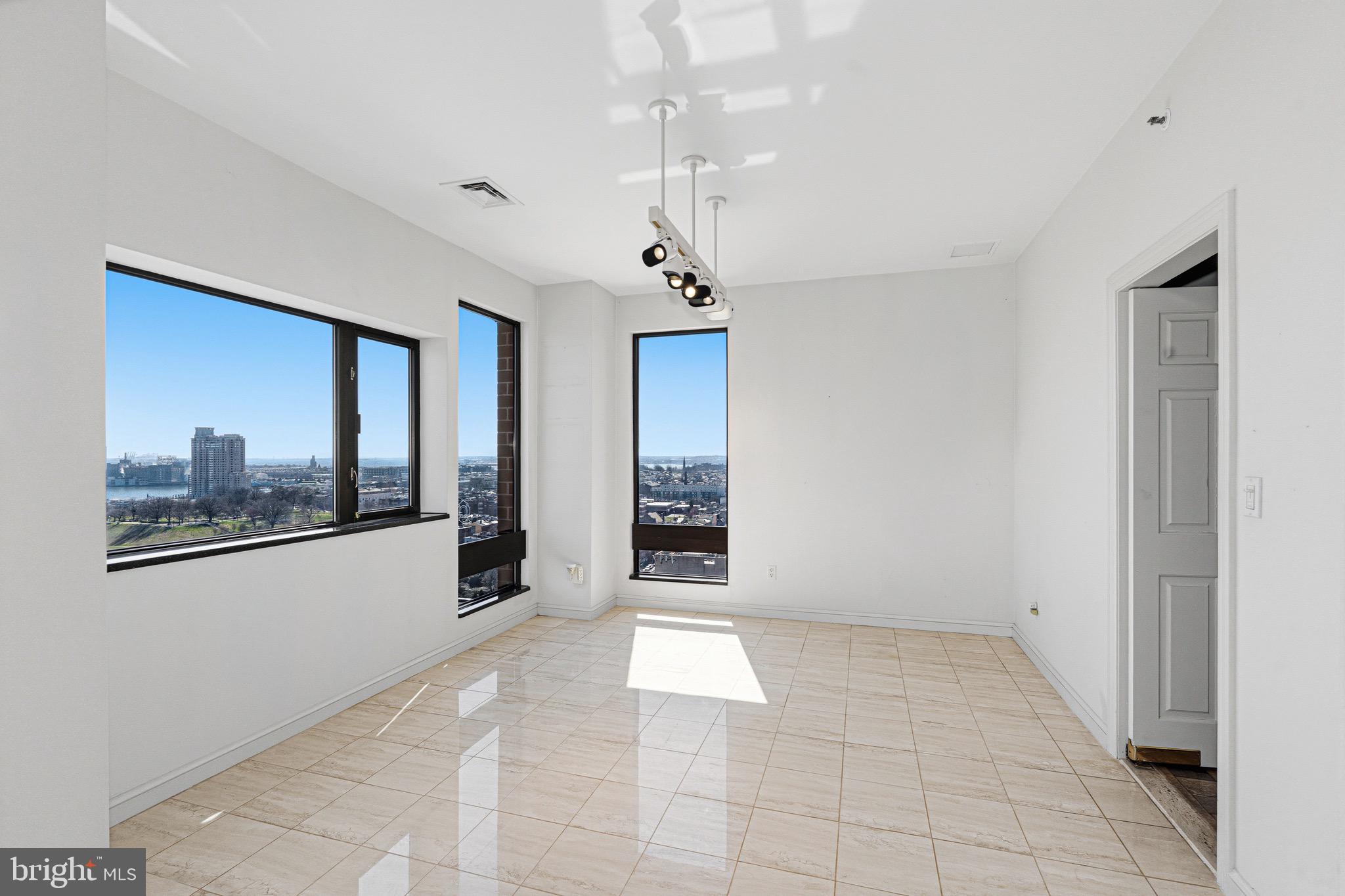 INNER HARBOR - Residential