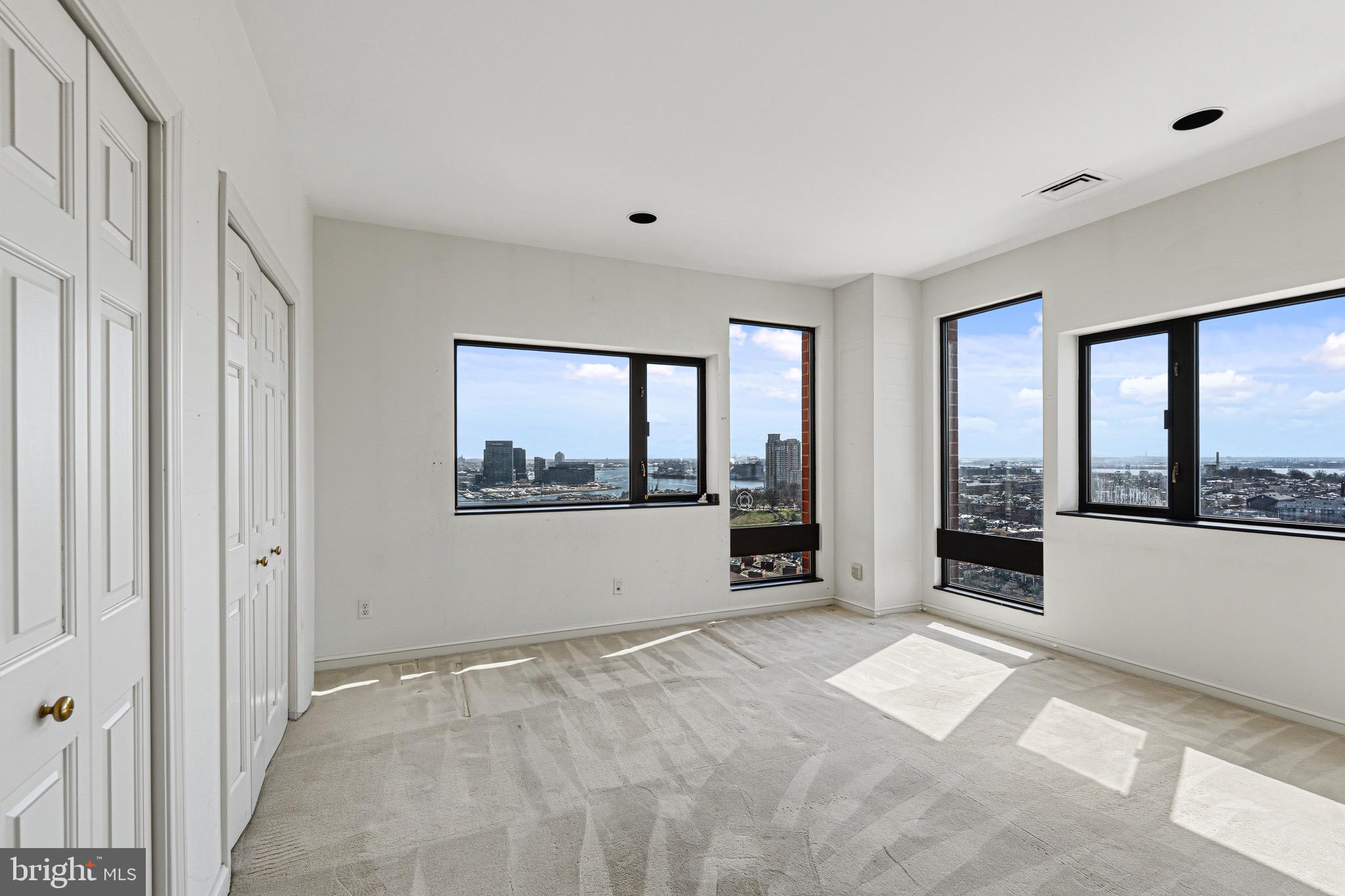 INNER HARBOR - Residential
