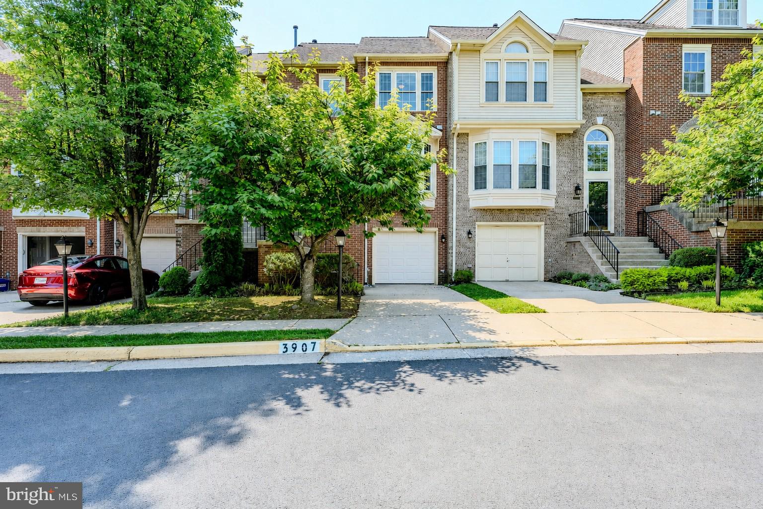 3907 CLARES COURT