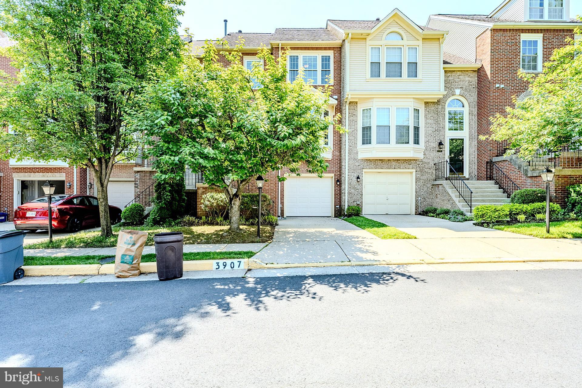 3907 CLARES COURT