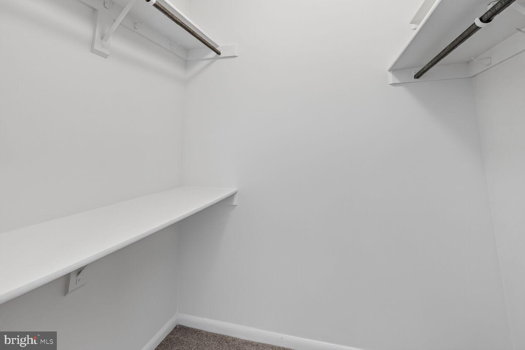 SKYLINE PLAZA - Residential