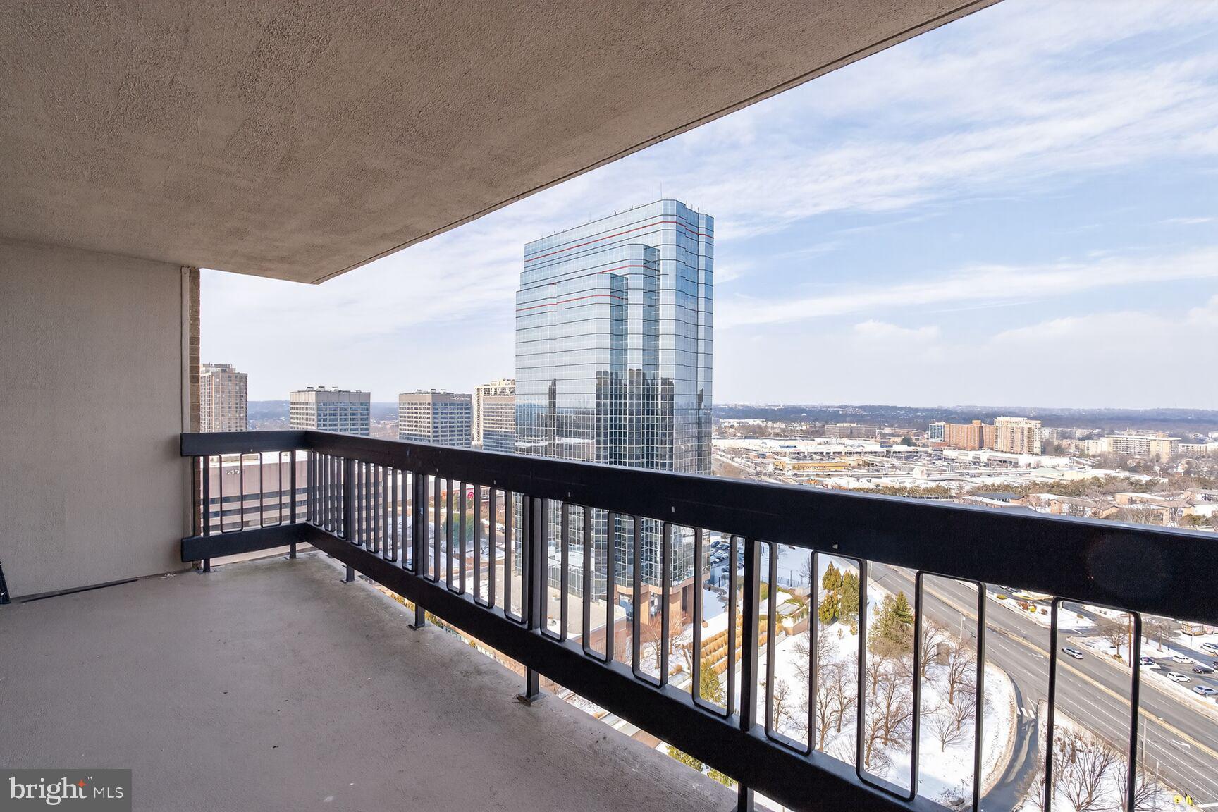 SKYLINE PLAZA - Residential