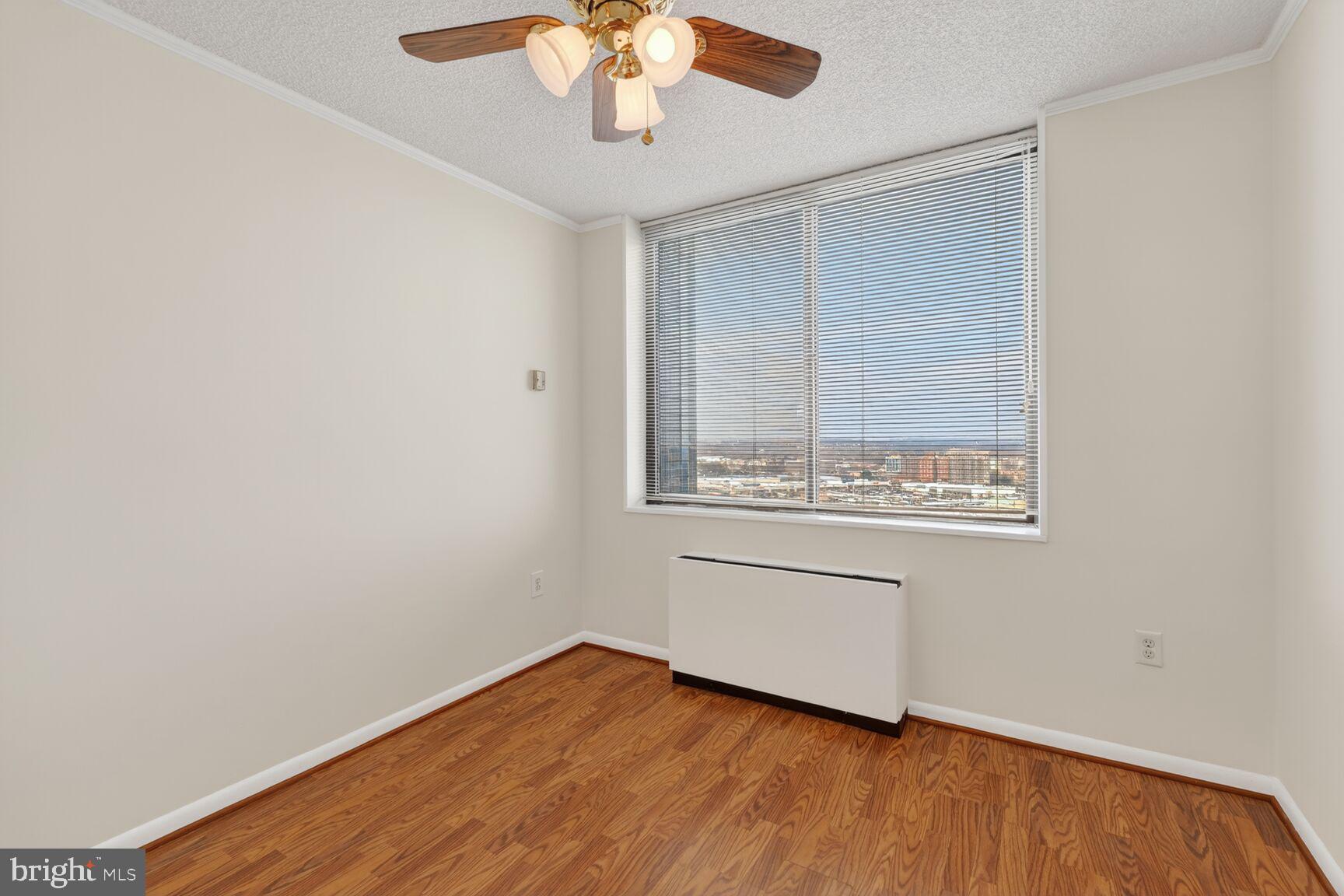 SKYLINE PLAZA - Residential