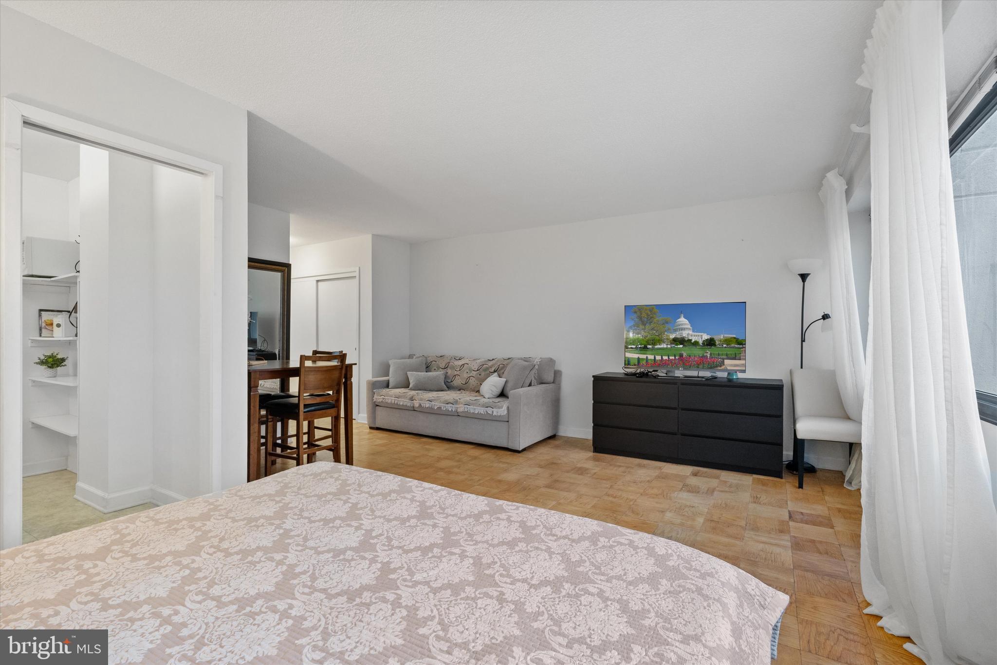 FRIENDSHIP HEIGHTS - Residential