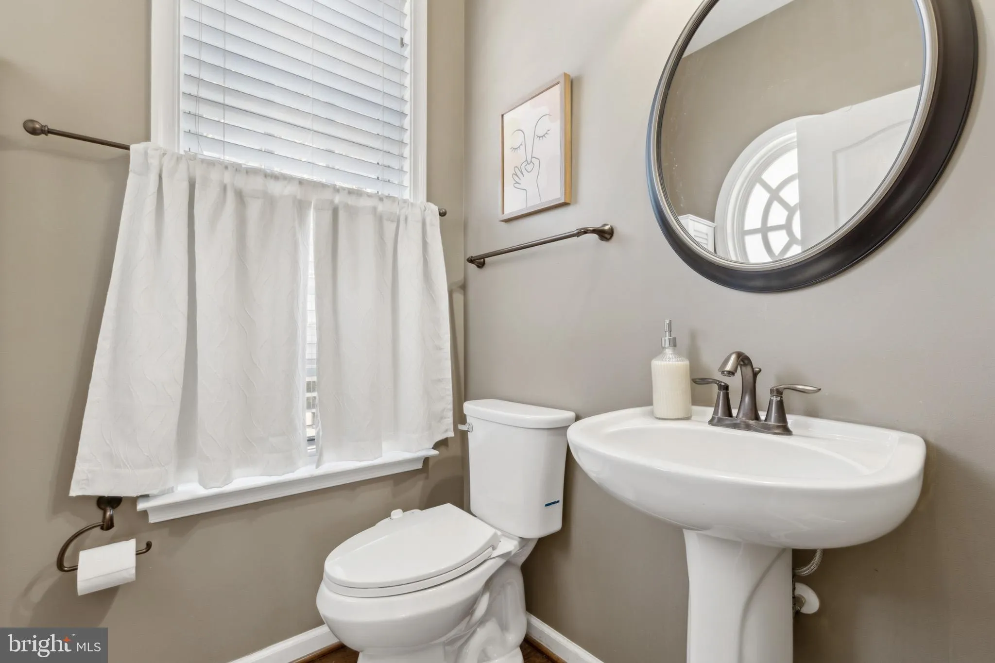 Bristow, Virginia 20136, United States, 4 Bedrooms Bedrooms, ,4 BathroomsBathrooms,Residential,Pending,79772