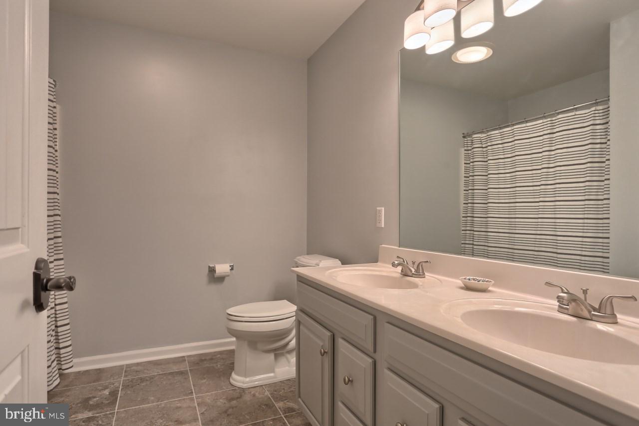 THE MEADOWS - Residential