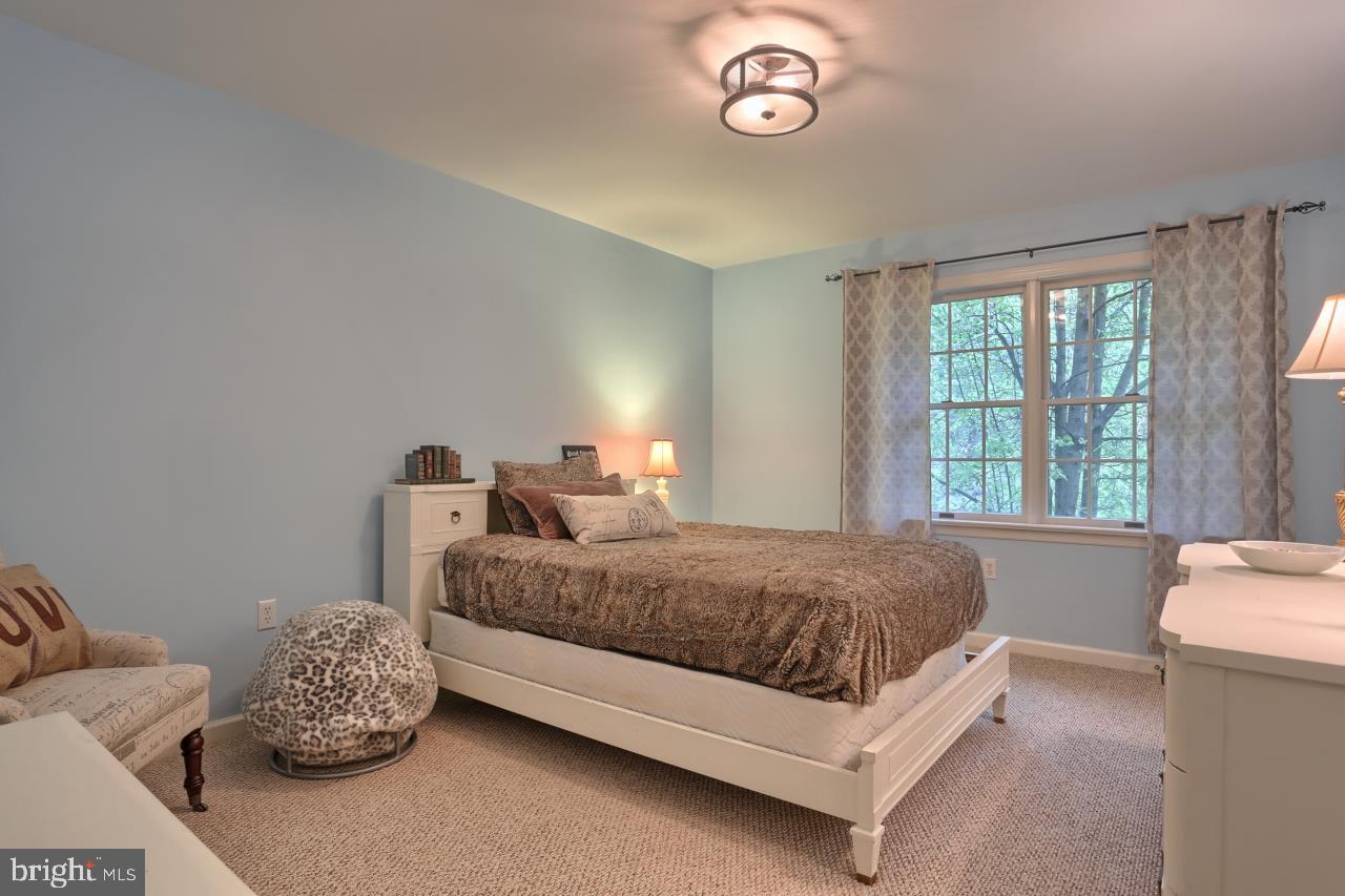 THE MEADOWS - Residential