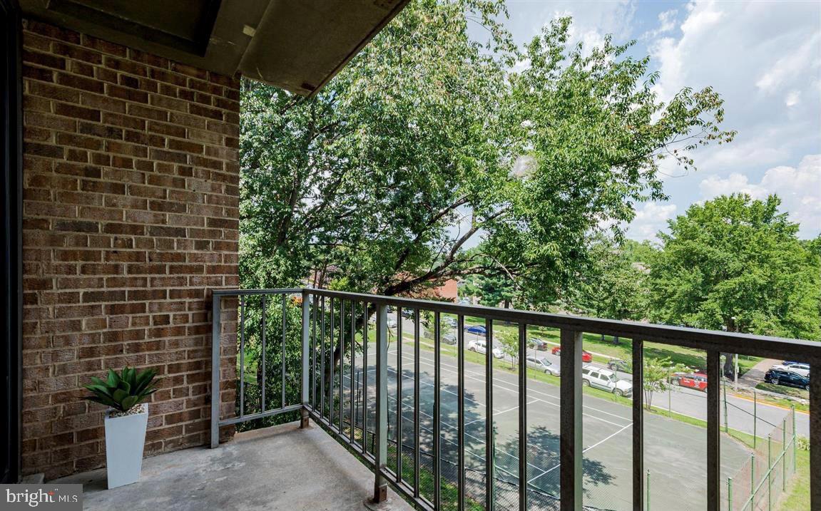 SAXONY SQUARE - Residential Lease