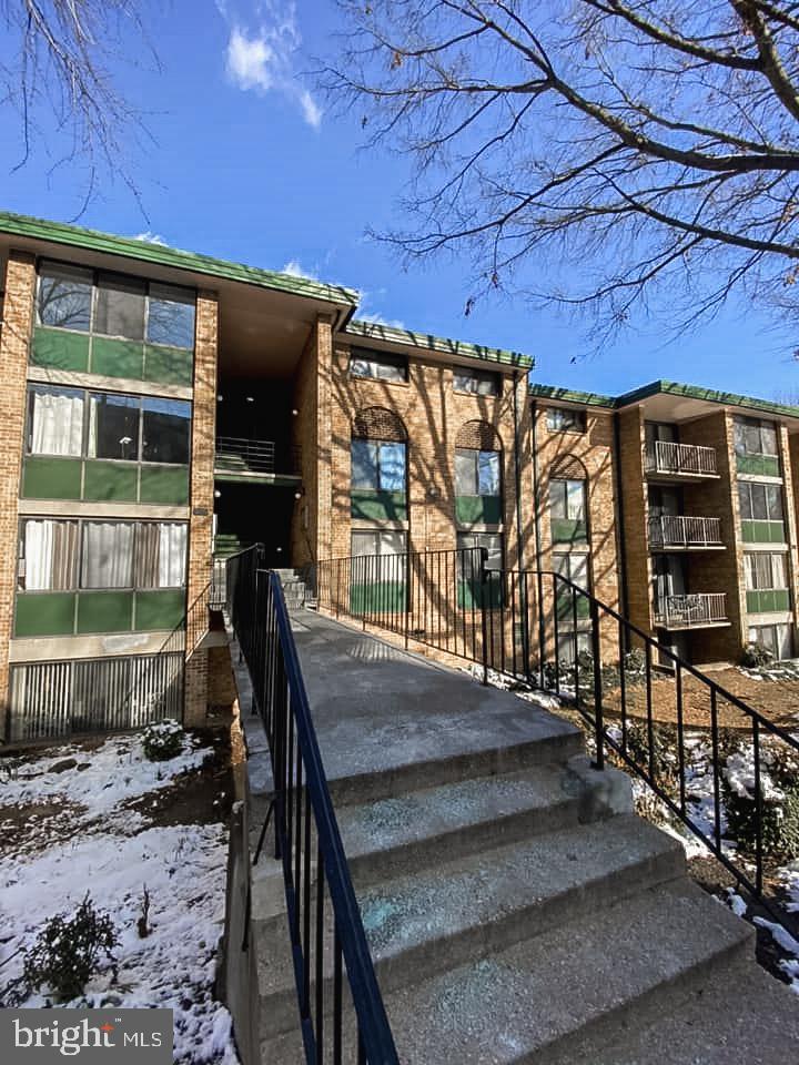 SAXONY SQUARE - Residential Lease