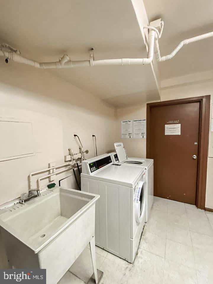 SAXONY SQUARE - Residential Lease