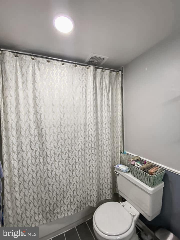 SAXONY SQUARE - Residential Lease