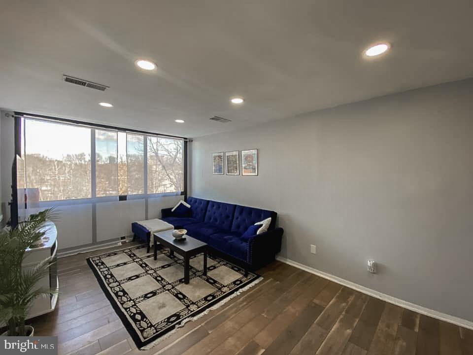 SAXONY SQUARE - Residential Lease