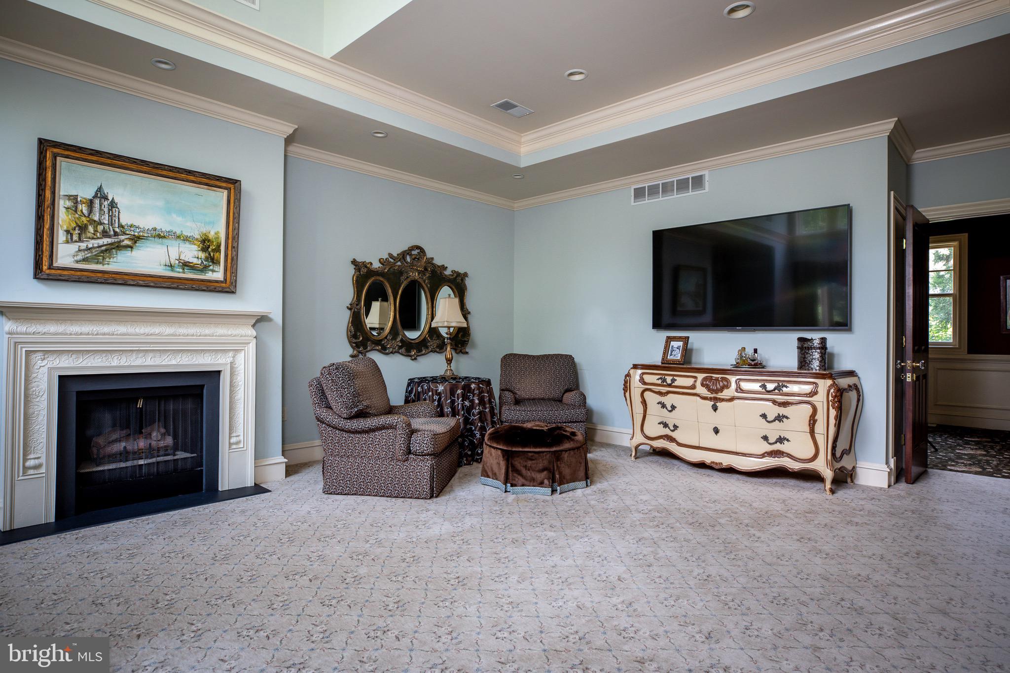 FORT WASHINGTON - Residential