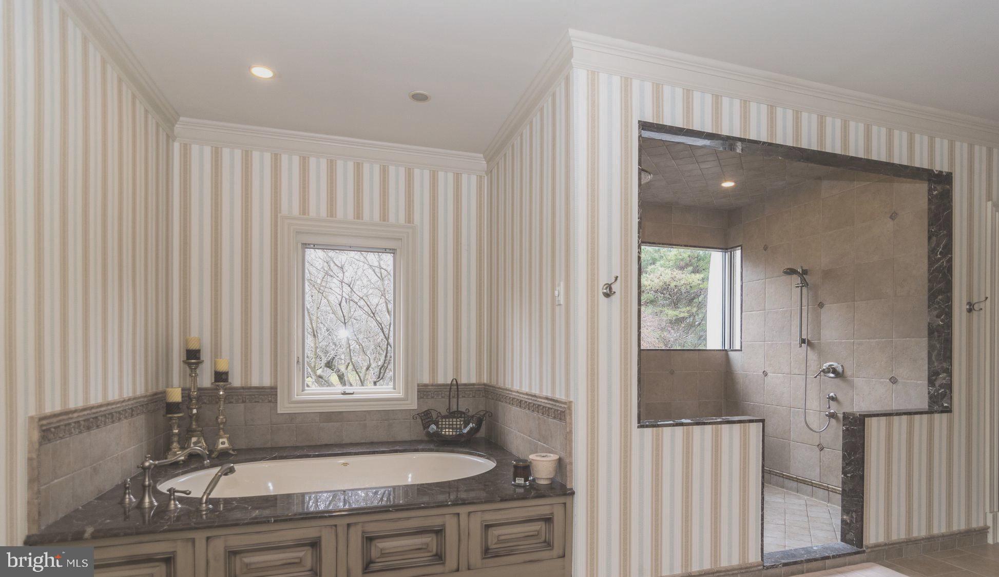 FORT WASHINGTON - Residential