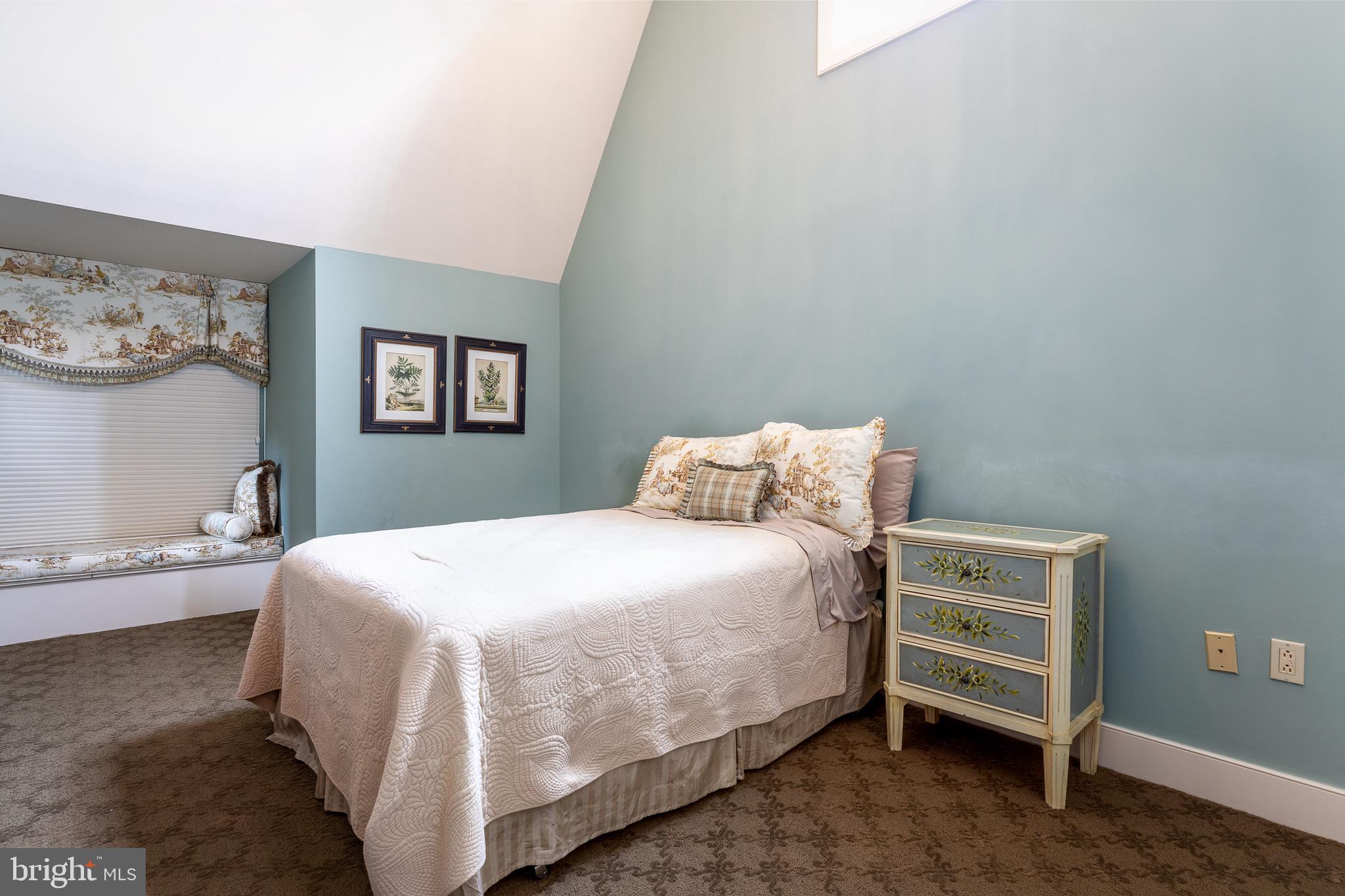 FORT WASHINGTON - Residential