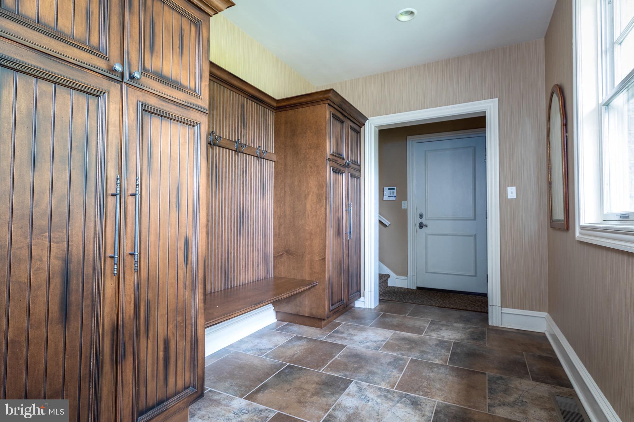 FORT WASHINGTON - Residential