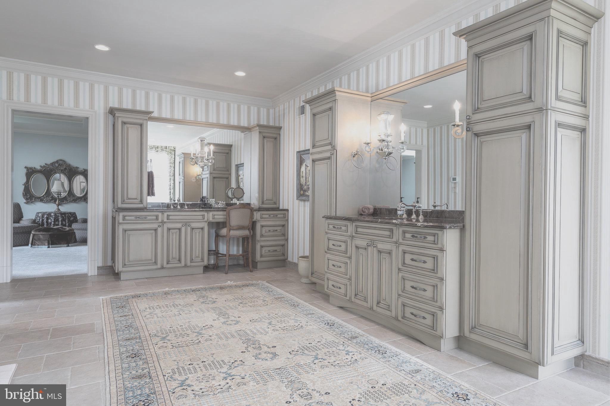 FORT WASHINGTON - Residential