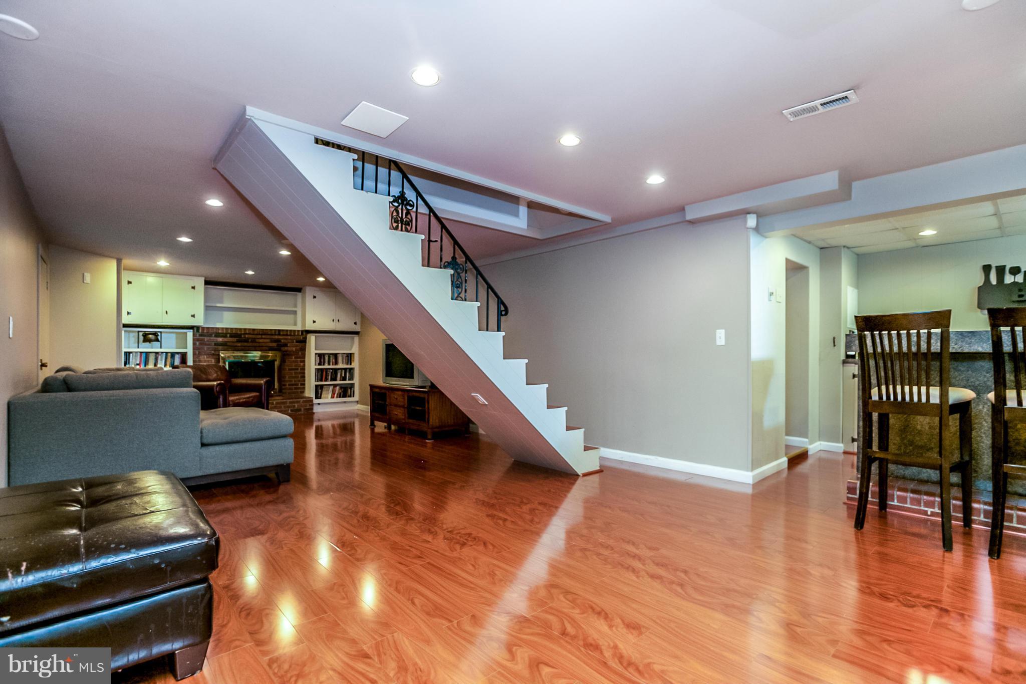 MAYFIELD - Residential Lease