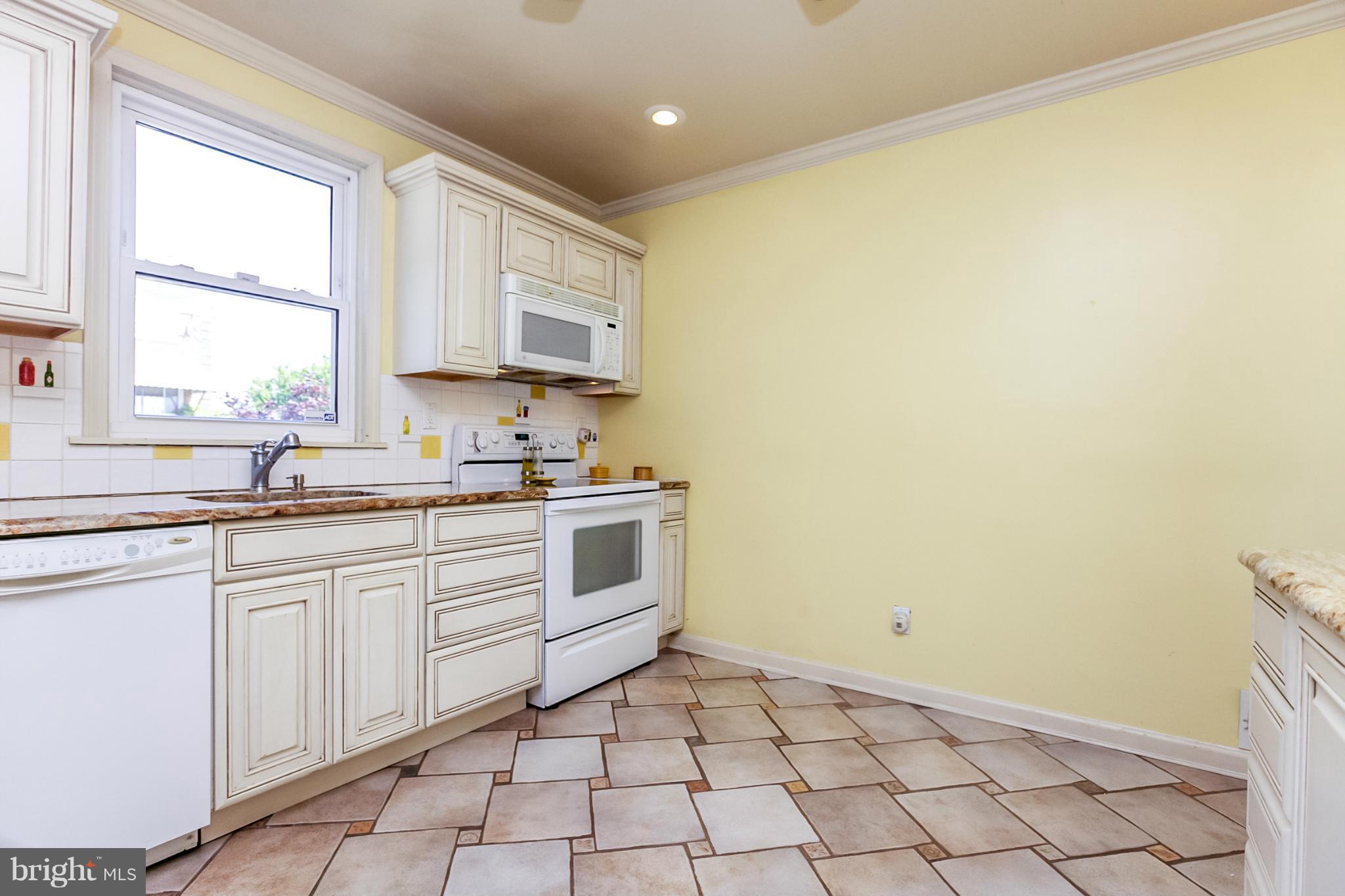 MAYFIELD - Residential Lease