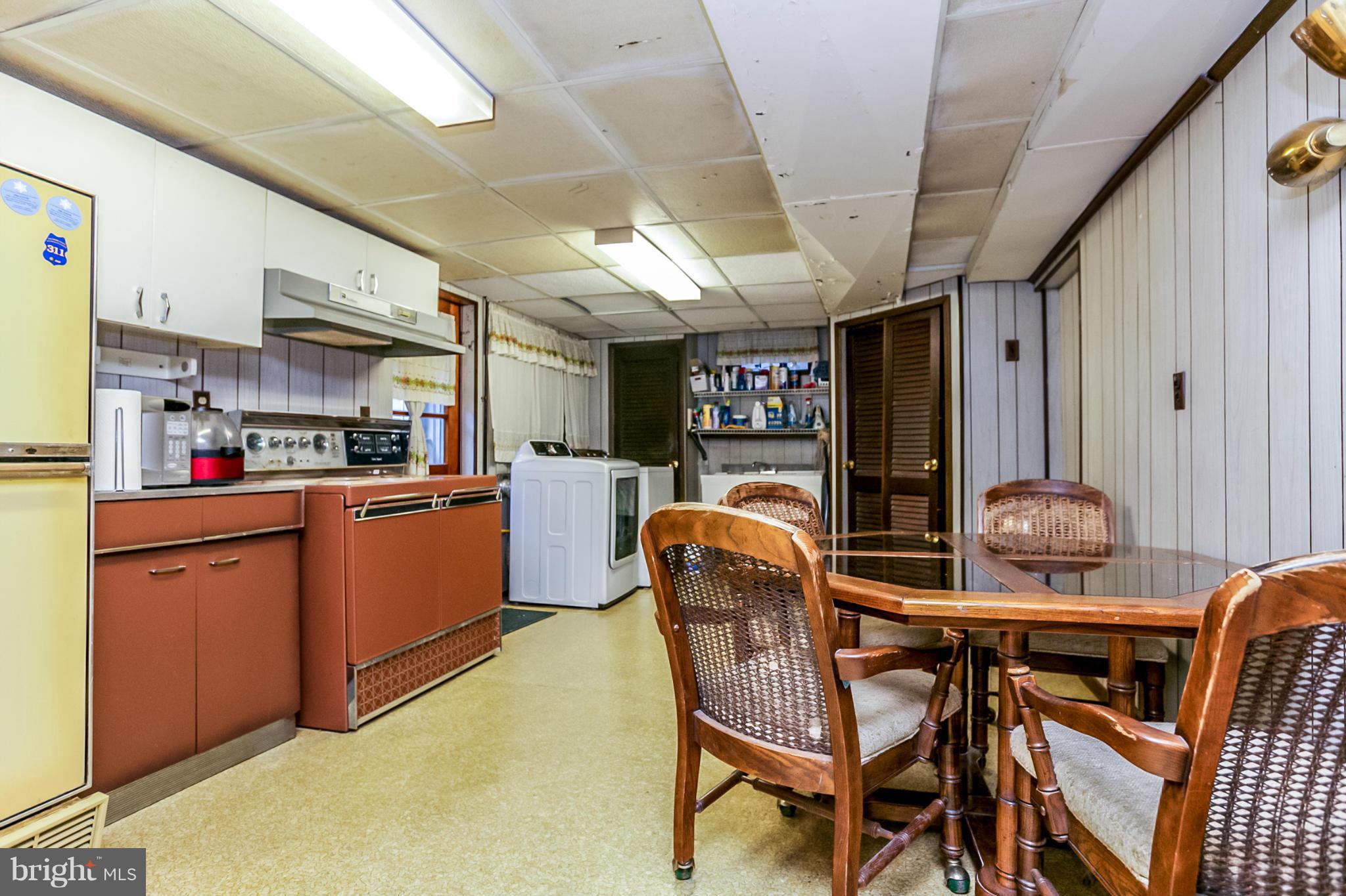 MAYFIELD - Residential Lease