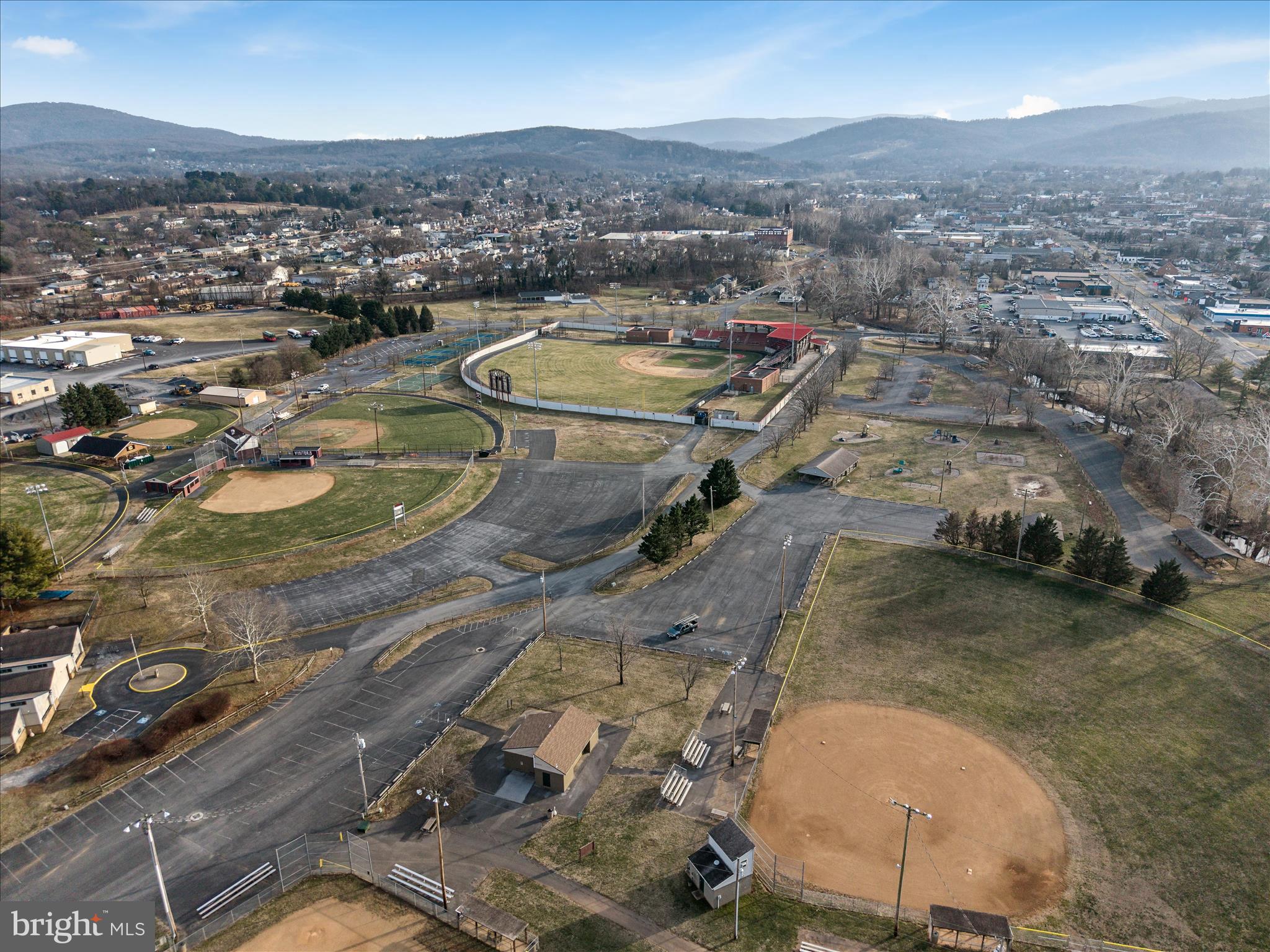 DOWNING ESTATES - Residential