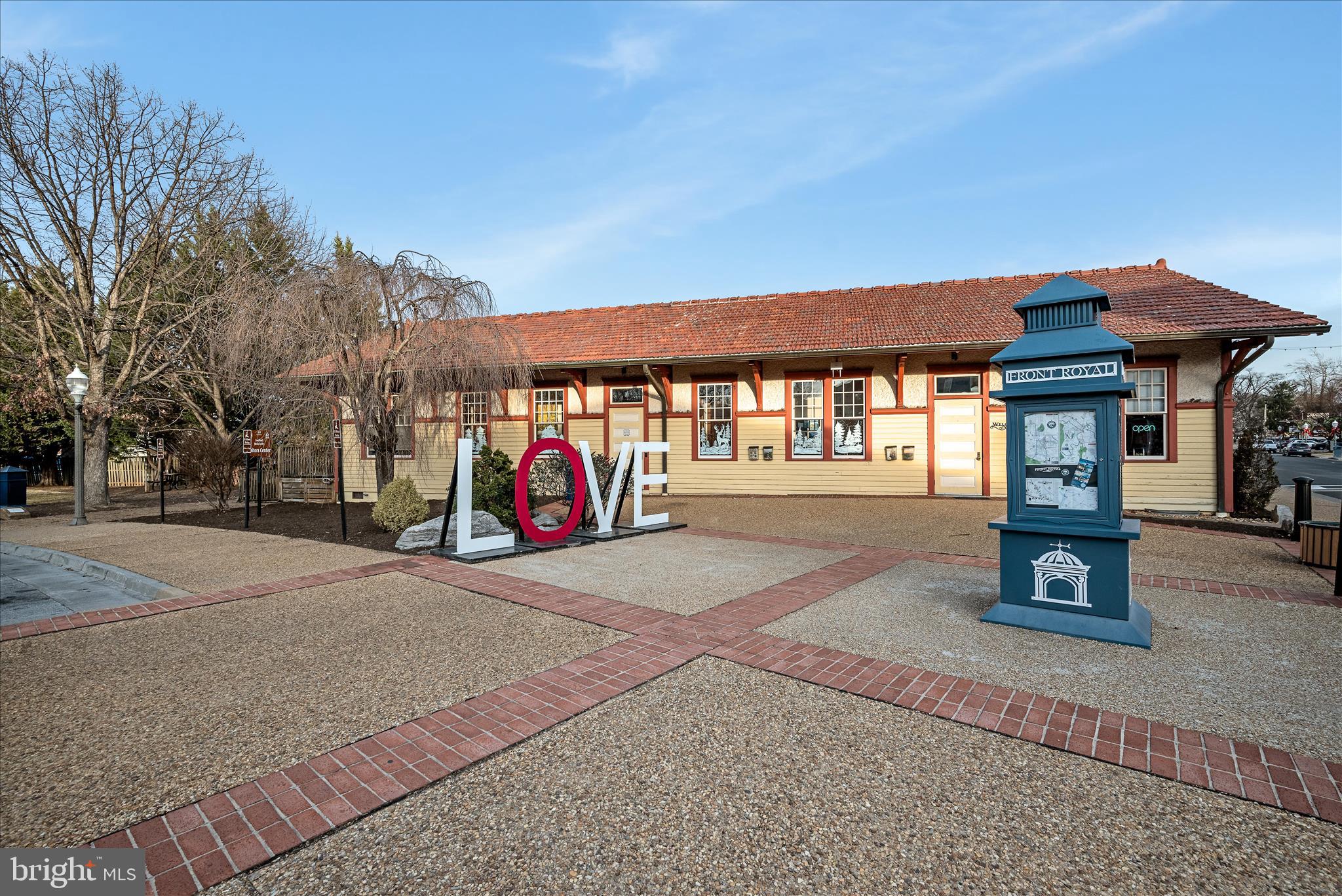 DOWNING ESTATES - Residential