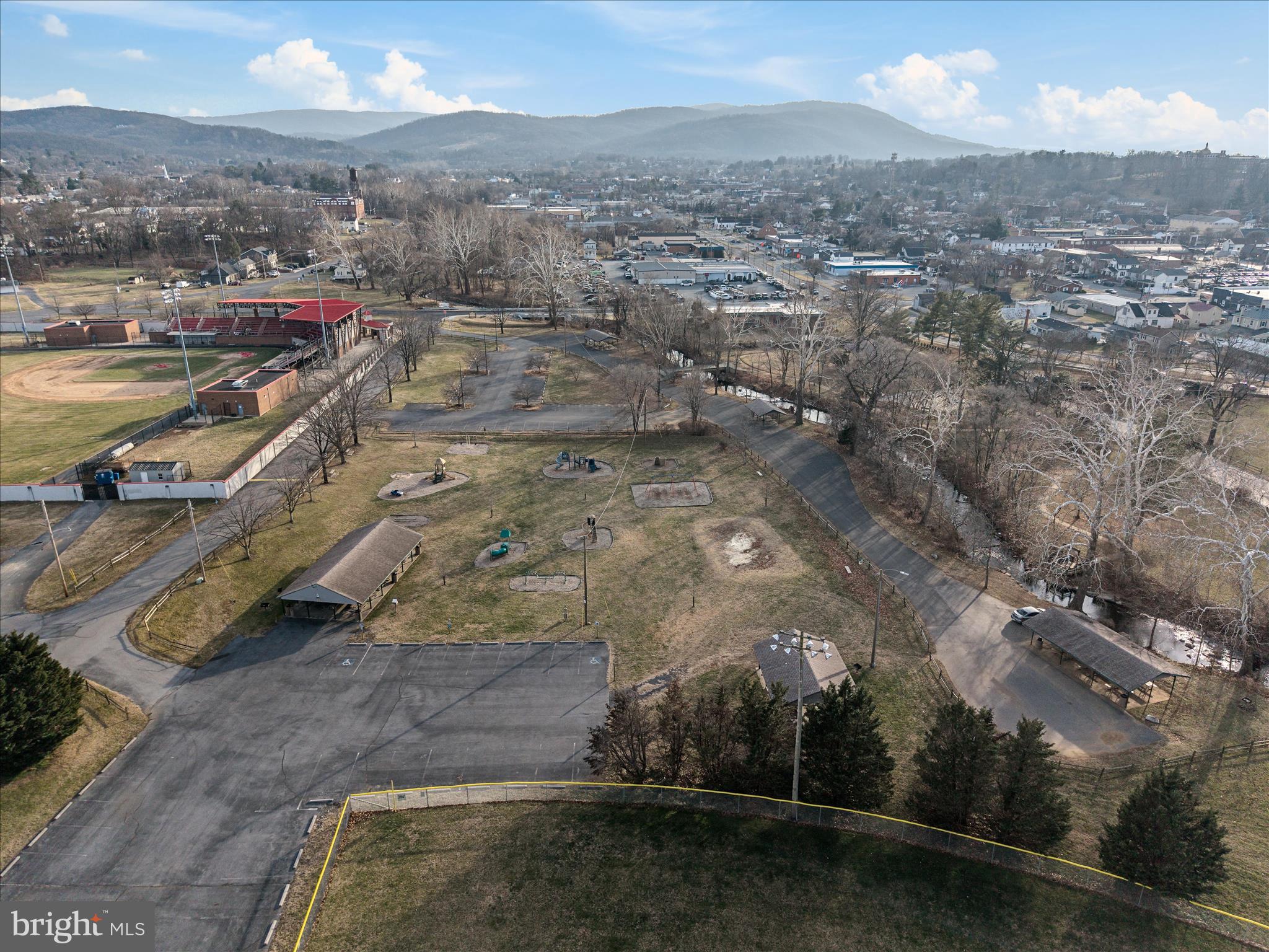 DOWNING ESTATES - Residential