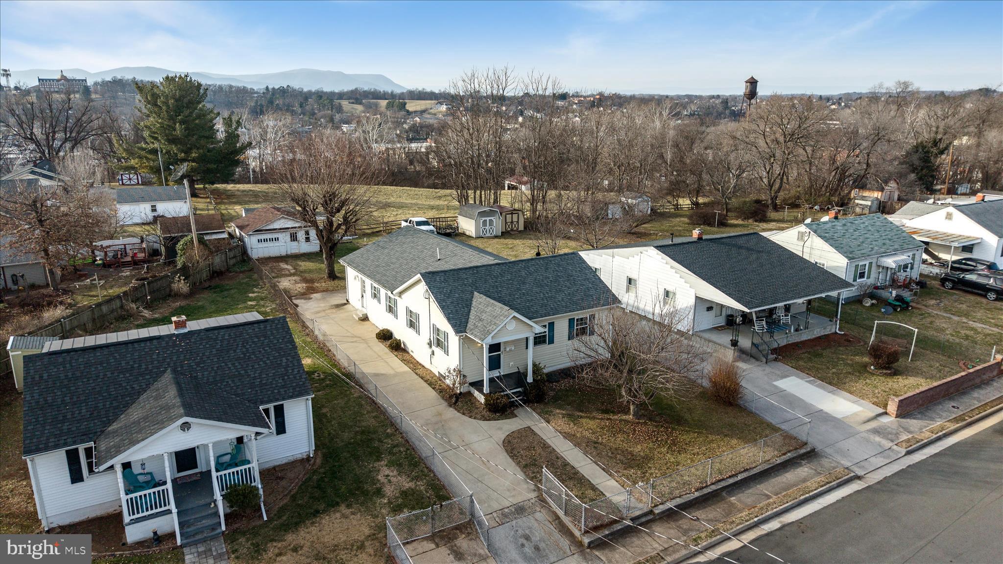 DOWNING ESTATES - Residential