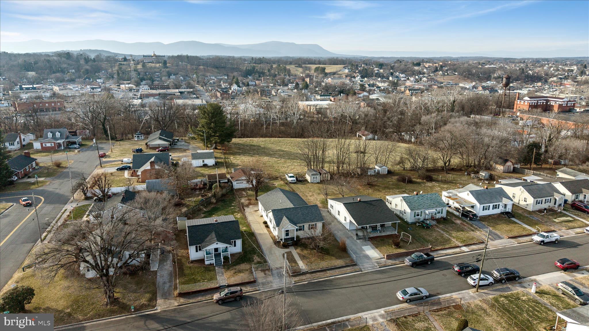 DOWNING ESTATES - Residential