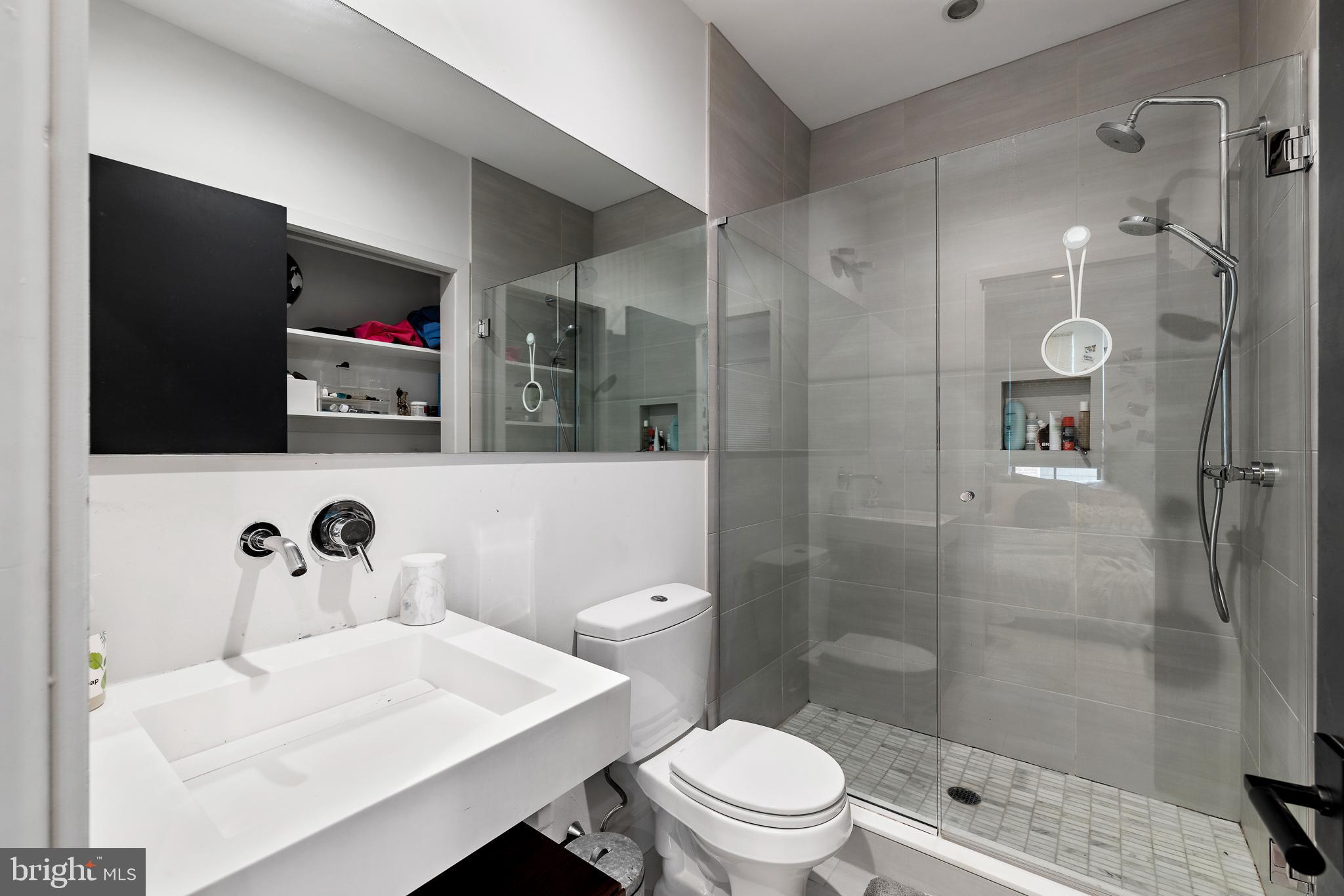 FAIRMOUNT - Residential