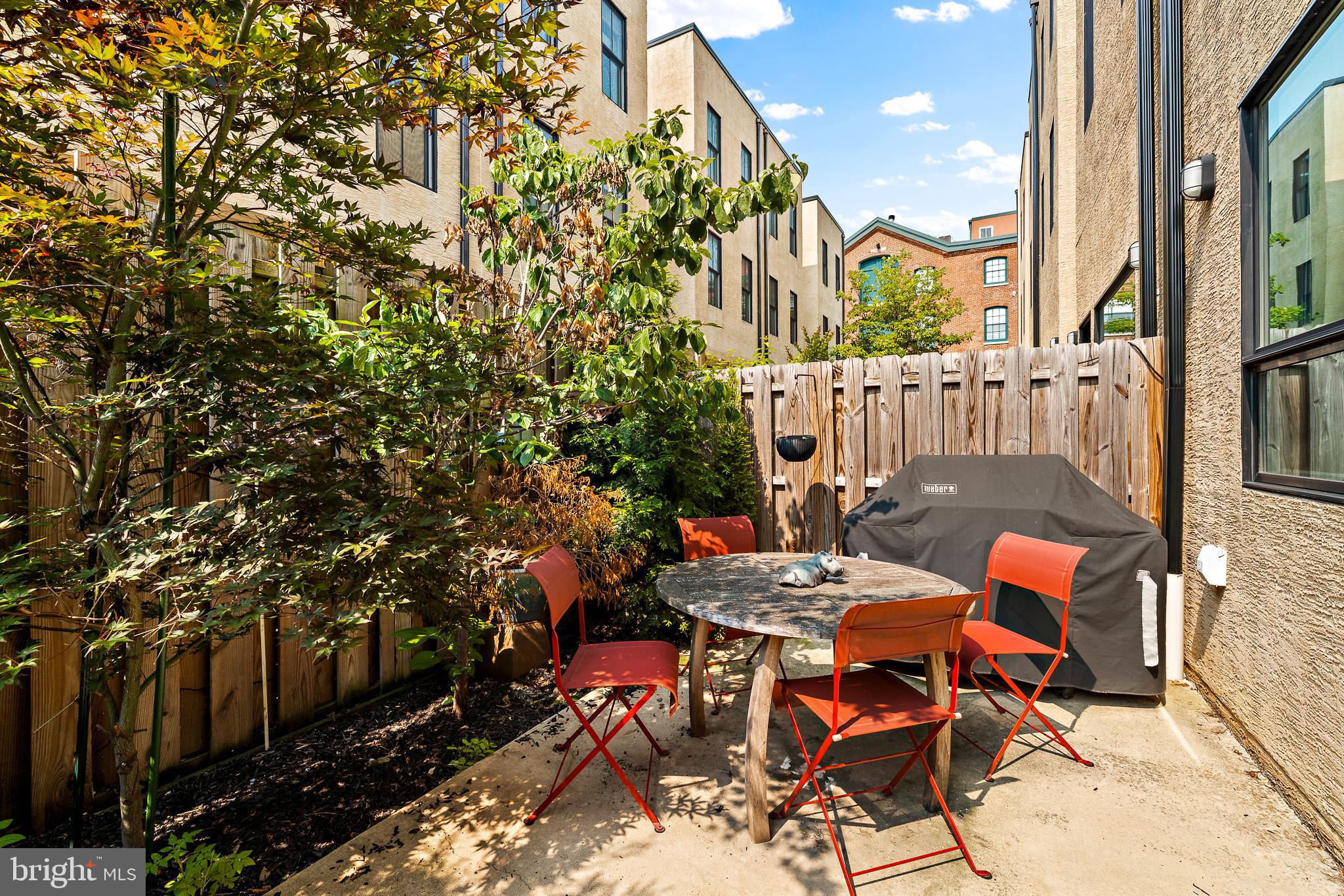 FAIRMOUNT - Residential