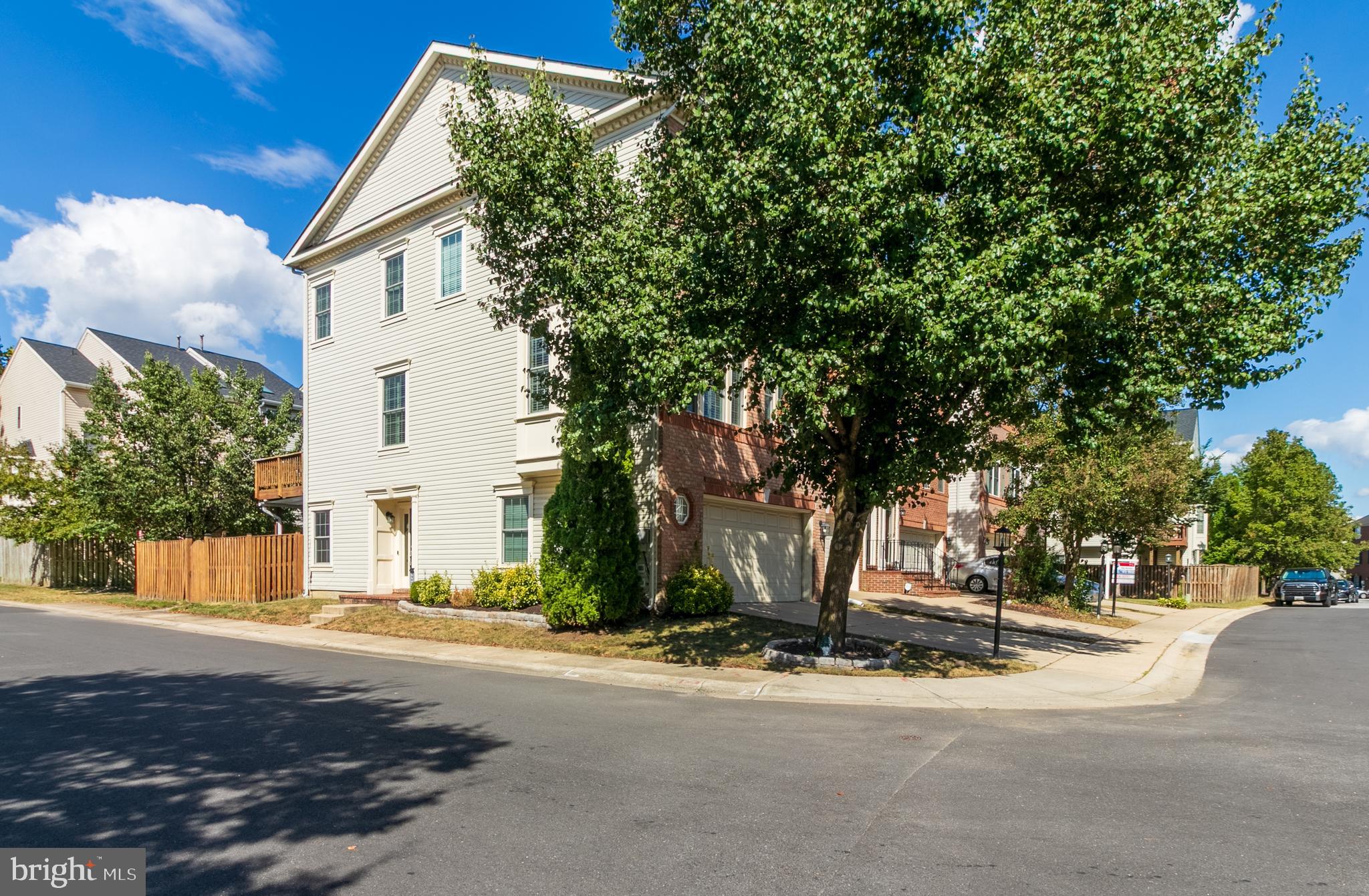 1112 CARBONDALE WAY