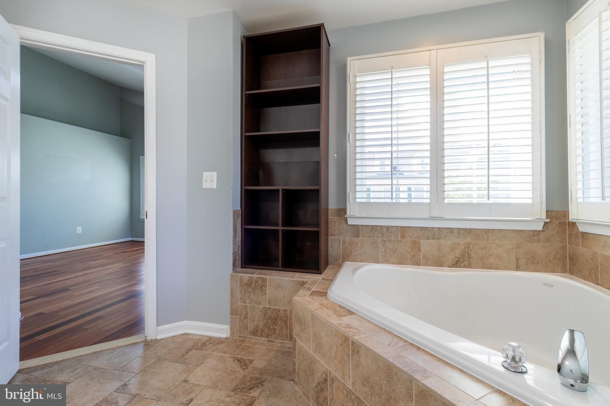 CROFTON FARMS - Residential