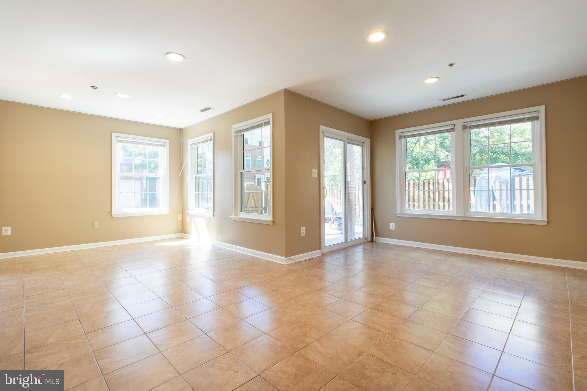 CROFTON FARMS - Residential