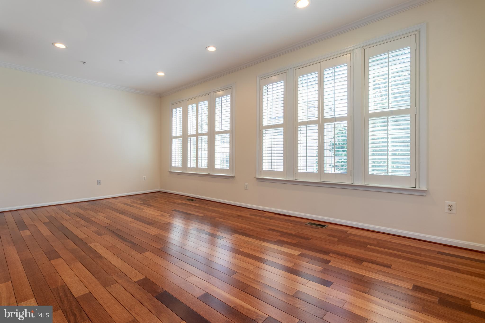 CROFTON FARMS - Residential