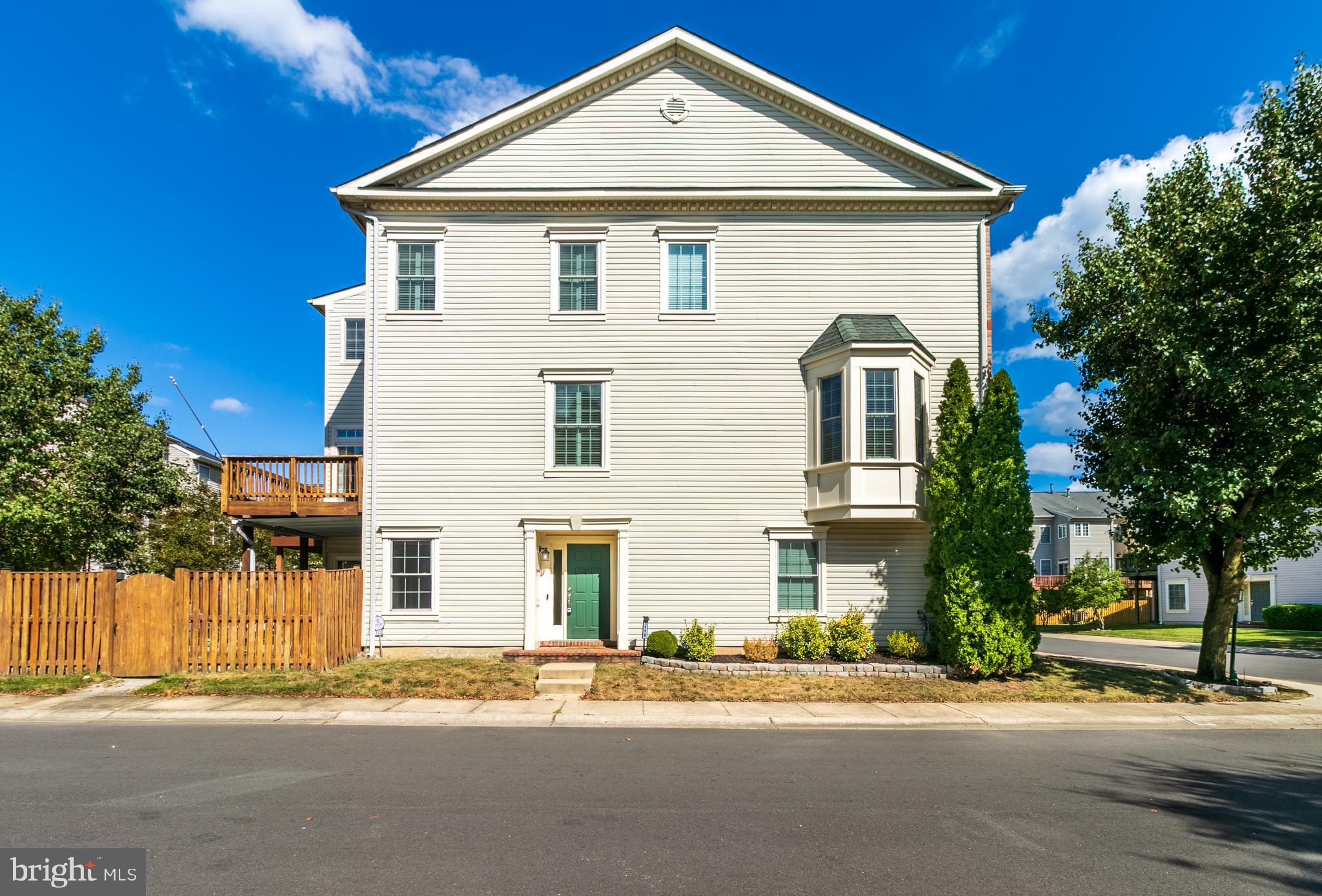 1112 CARBONDALE WAY
