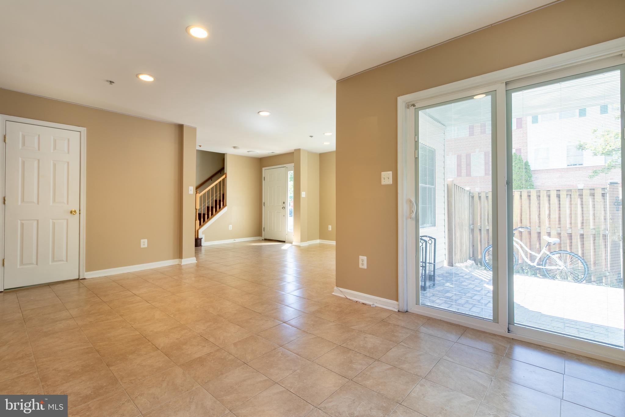 CROFTON FARMS - Residential