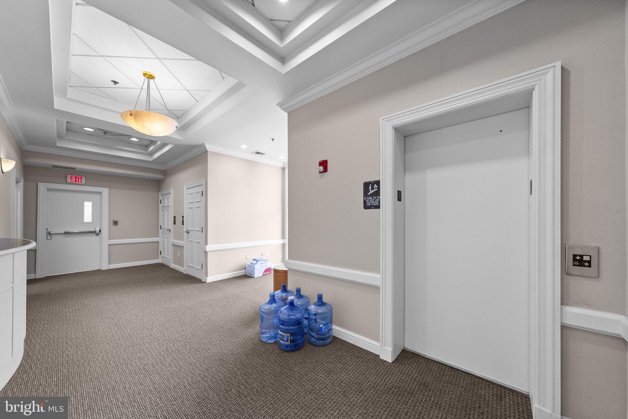 2633 MAIN STREET 301